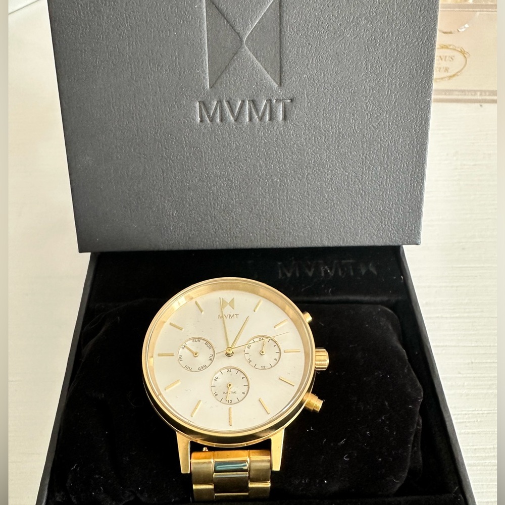 MVMT Women’s Watch Gold